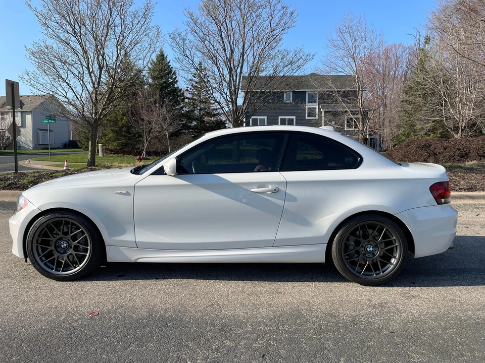 2011 BMW E82 135i & 135is - Image 7 of 31