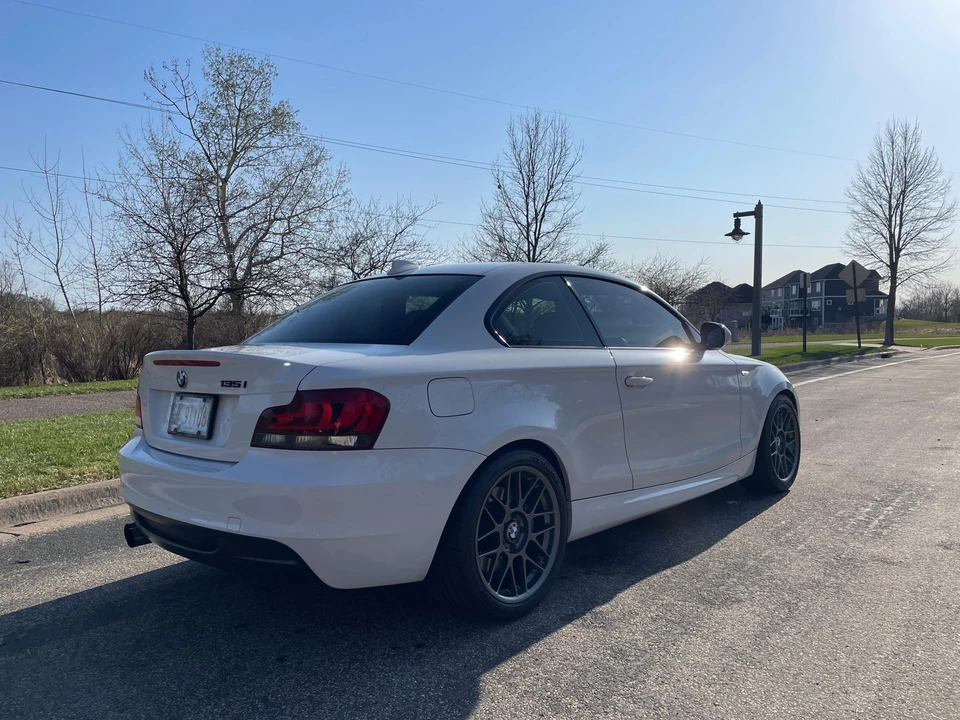 2011 BMW E82 135i & 135is - Image 10 of 31