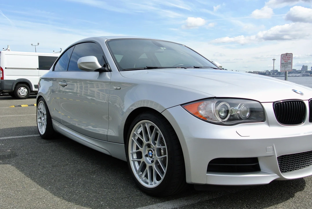 2011 BMW E82 135i & 135is - Image 14 of 31