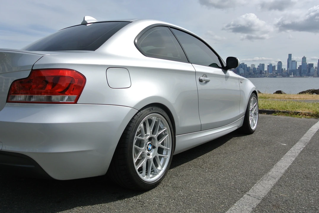 2011 BMW E82 135i & 135is - Image 13 of 31
