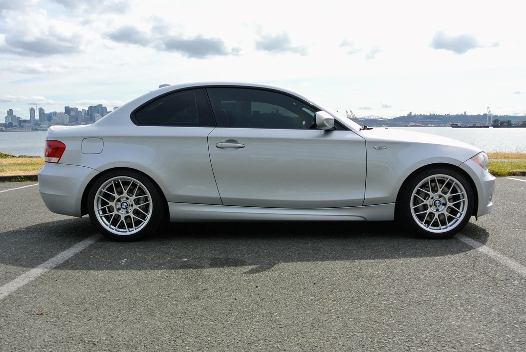 2011 BMW E82 135i & 135is - Image 10 of 31