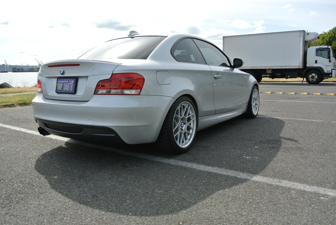 2011 BMW E82 135i & 135is - Image 9 of 31