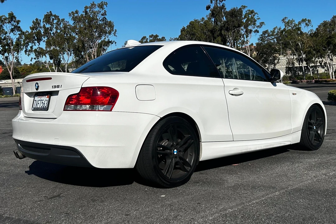2011 BMW E82 135i & 135is - Image 4 of 31