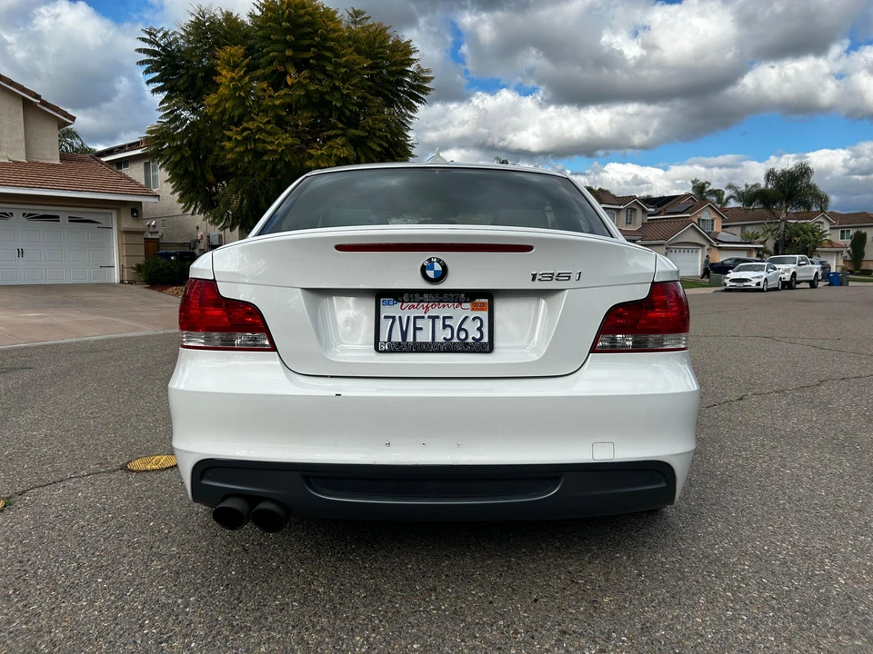 2011 BMW E82 135i & 135is - Image 12 of 31