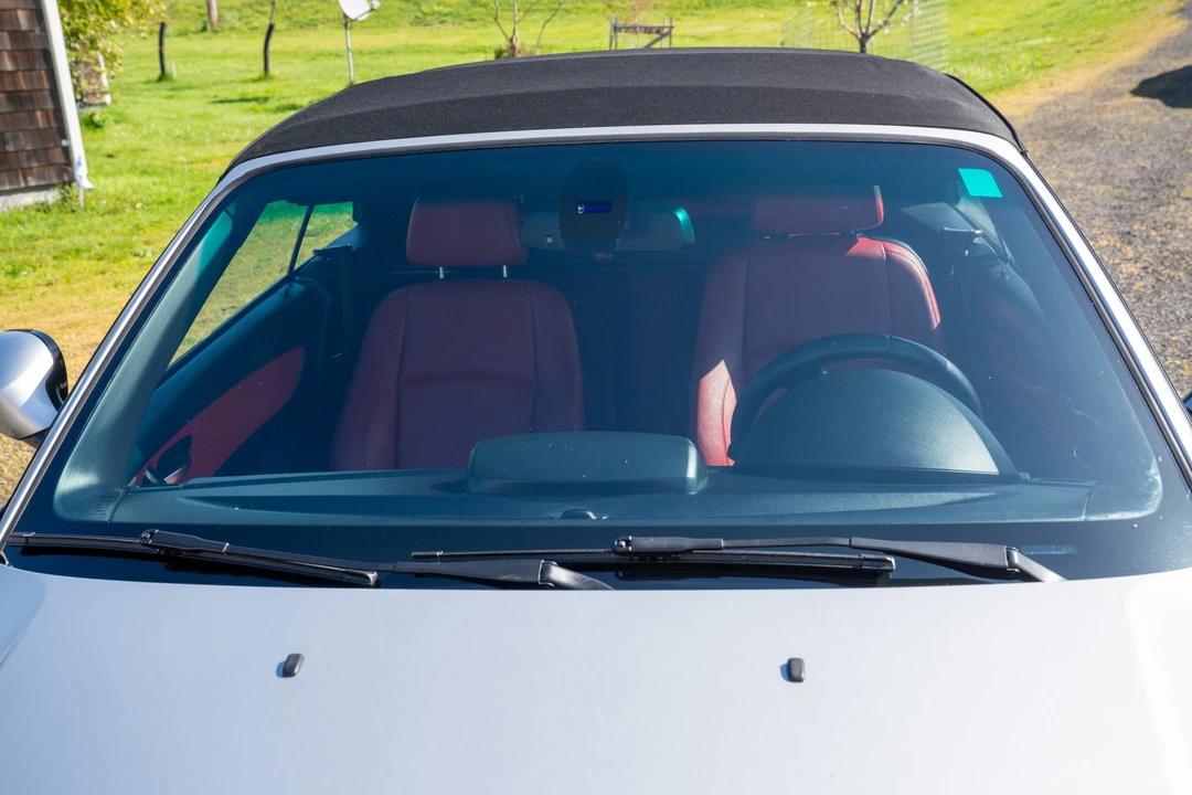 2011 BMW E82 135i & 135is - Image 24 of 31