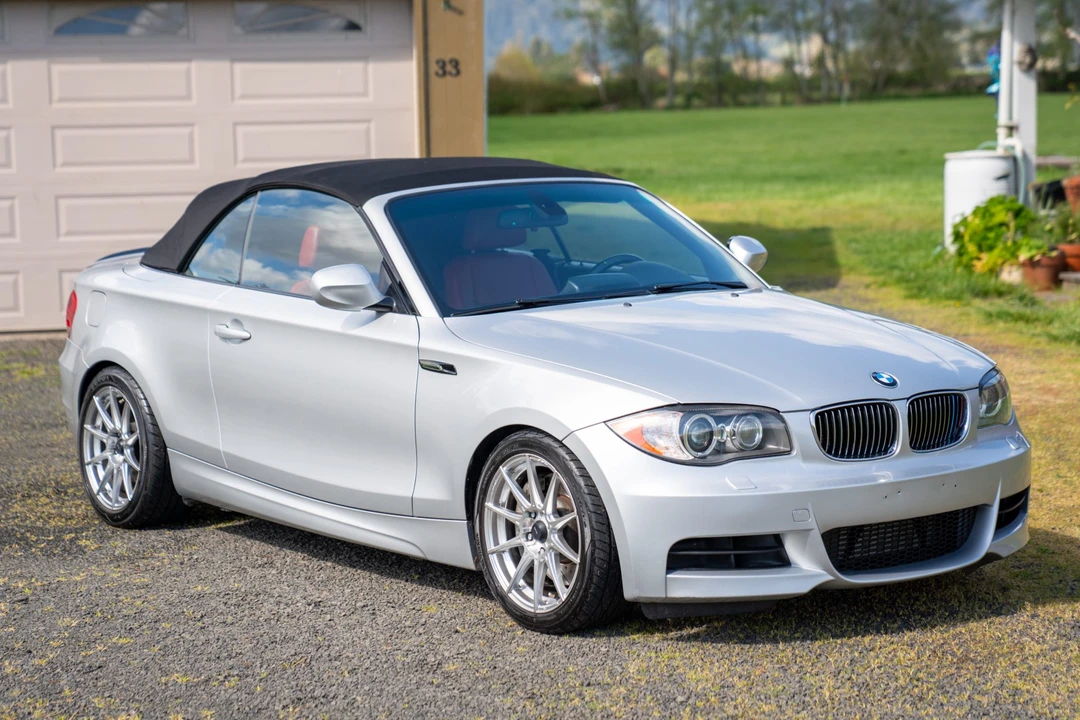 2011 BMW E82 135i & 135is - Image 16 of 31