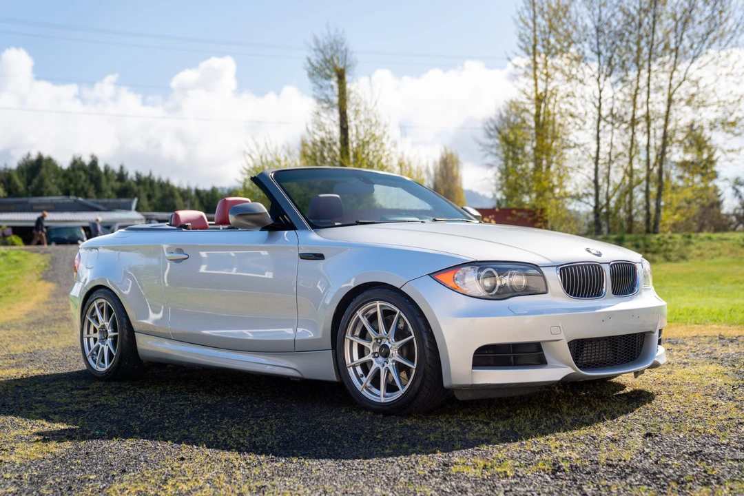 2011 BMW E82 135i & 135is - Image 8 of 31