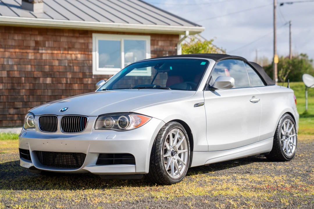 2011 BMW E82 135i & 135is - Image 10 of 31