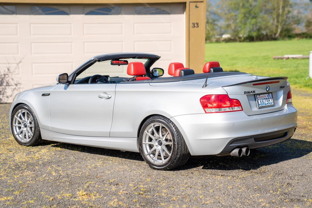 2011 BMW E82 135i & 135is - Image 4 of 31