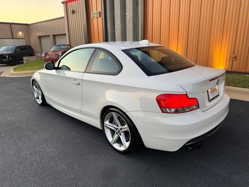 2011 BMW E82 135i & 135is - Image 20 of 21