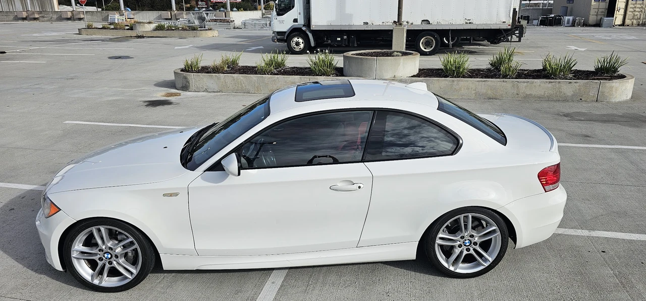 2011 BMW E82 135i & 135is - Image 10 of 21