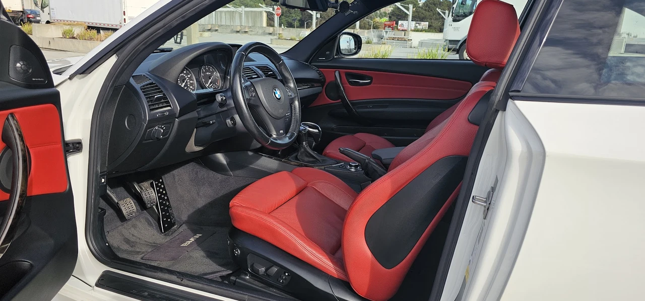 2011 BMW E82 135i & 135is - Image 13 of 21