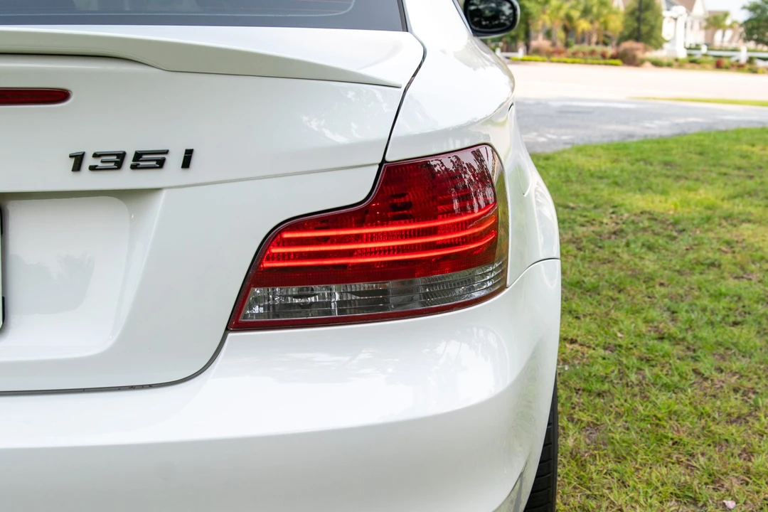 2011 BMW E82 135i & 135is - Image 17 of 31