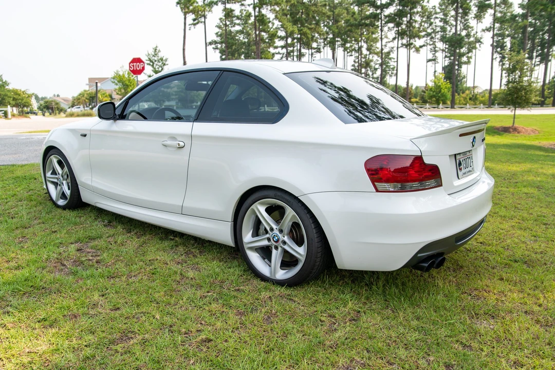 2011 BMW E82 135i & 135is - Image 7 of 31