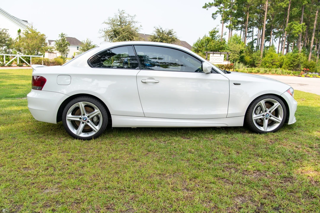 2011 BMW E82 135i & 135is - Image 4 of 31