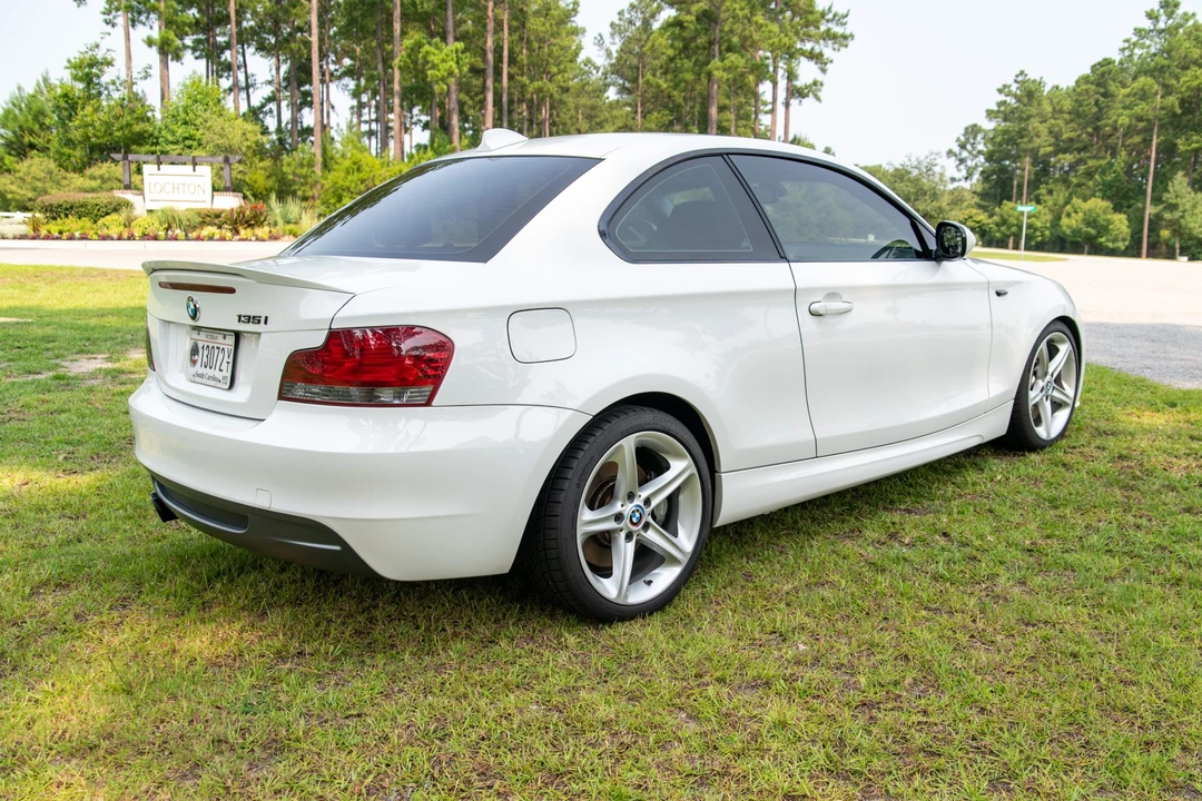 2011 BMW E82 135i & 135is - Image 5 of 31