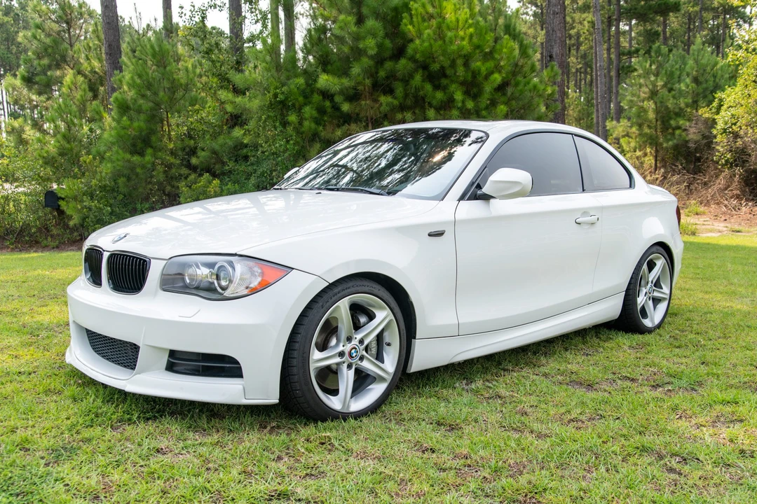 2011 BMW E82 135i & 135is - Image 9 of 31