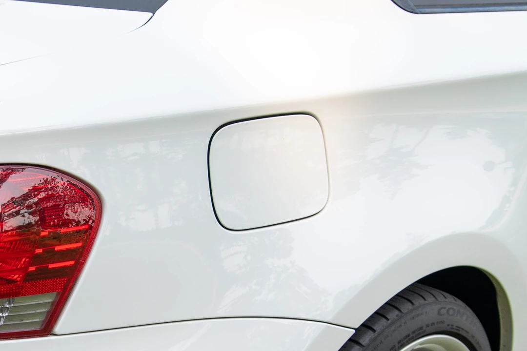 2011 BMW E82 135i & 135is - Image 27 of 31