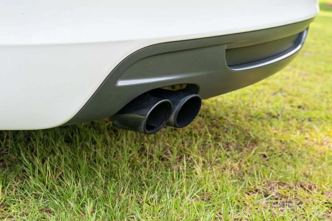 2011 BMW E82 135i & 135is - Image 28 of 31