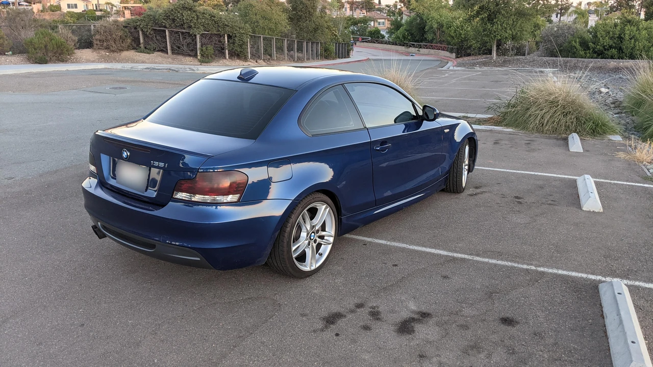 2011 BMW E82 135i & 135is - Image 27 of 31