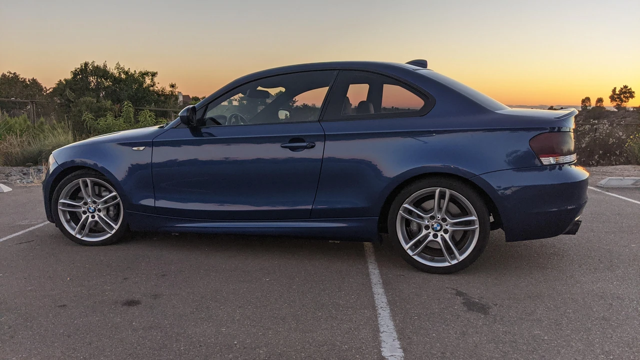 2011 BMW E82 135i & 135is - Image 13 of 31