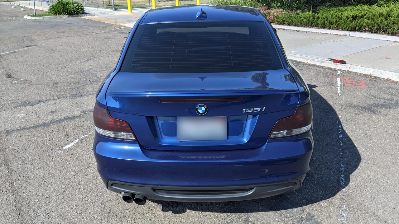 2011 BMW E82 135i & 135is - Image 23 of 31