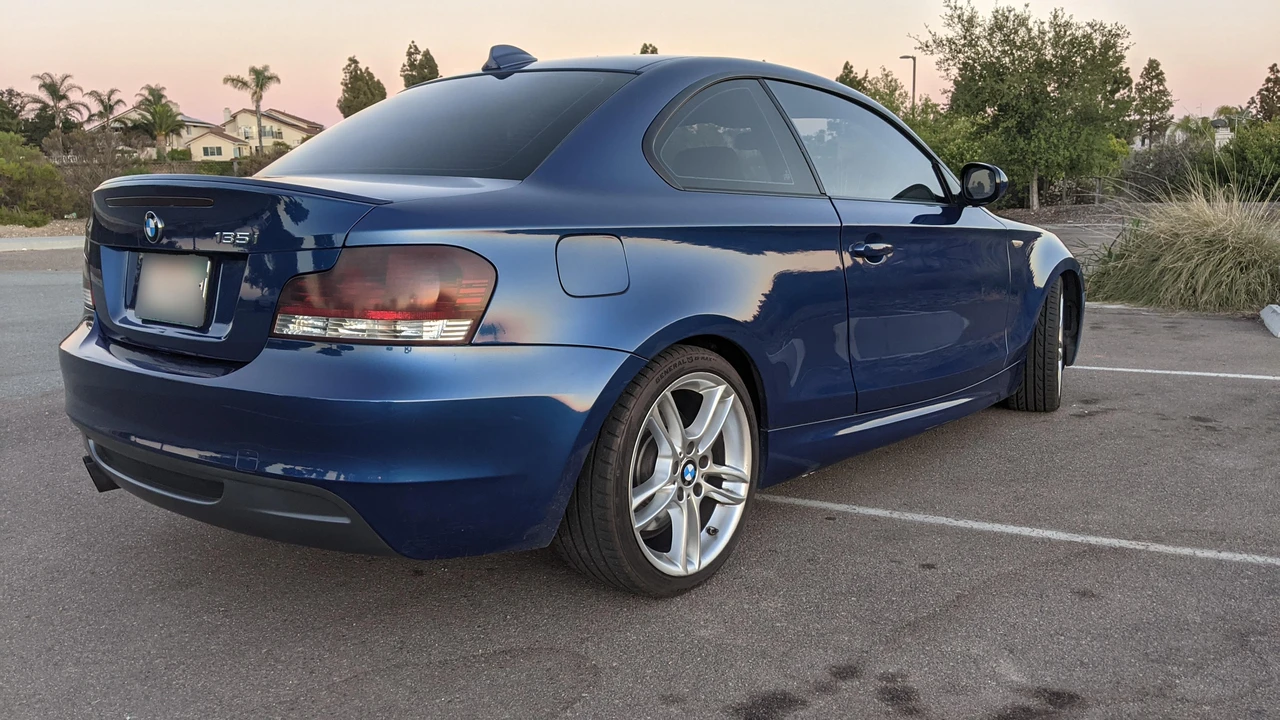 2011 BMW E82 135i & 135is - Image 30 of 31