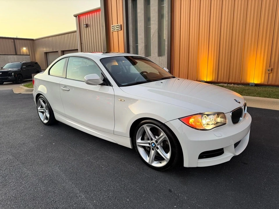 2011 BMW E82 135i & 135is - Image 2 of 21