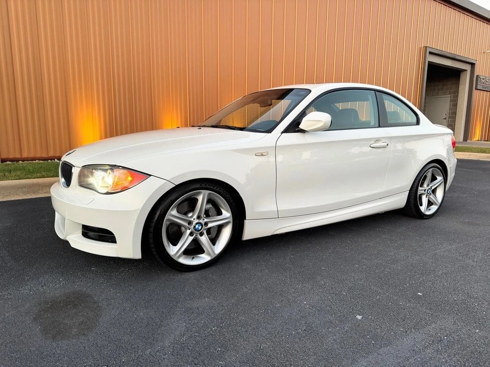 2011 BMW E82 135i & 135is - Image 17 of 21