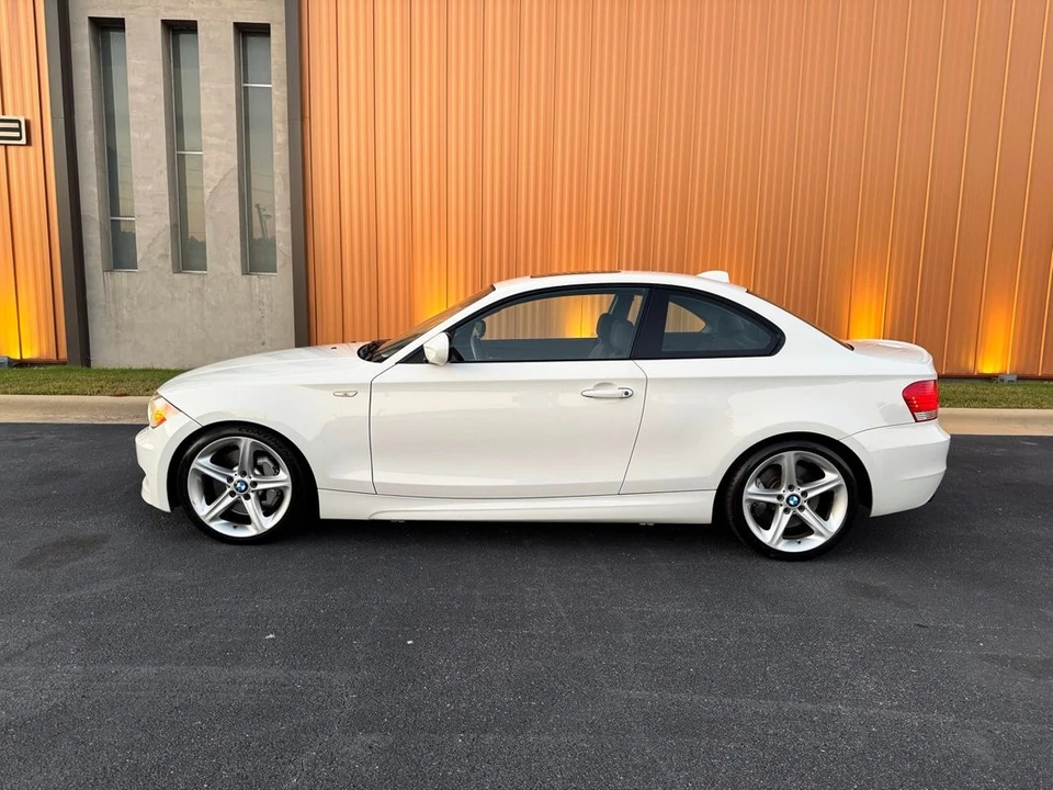 2011 BMW E82 135i & 135is - Image 18 of 21