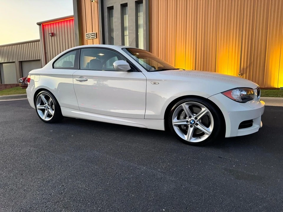 2011 BMW E82 135i & 135is - Image 9 of 21