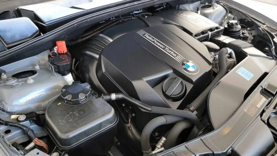 2011 BMW E82 135i & 135is - Image 15 of 16