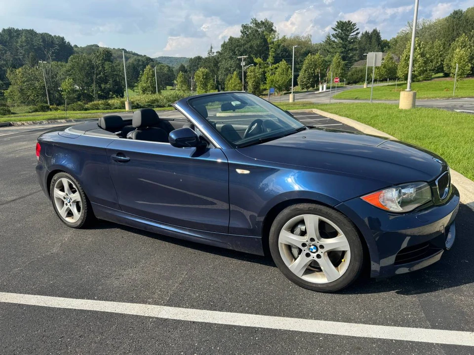 2011 BMW E82 135i & 135is - Image 16 of 21