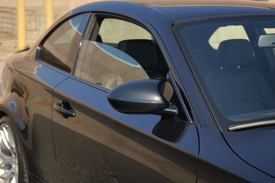 2011 BMW 1M - Image 9 of 30