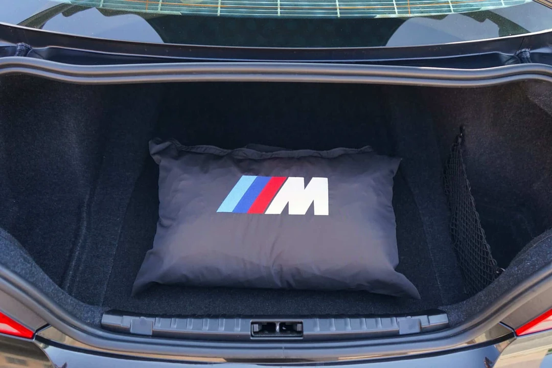 2011 BMW 1M - Image 11 of 30