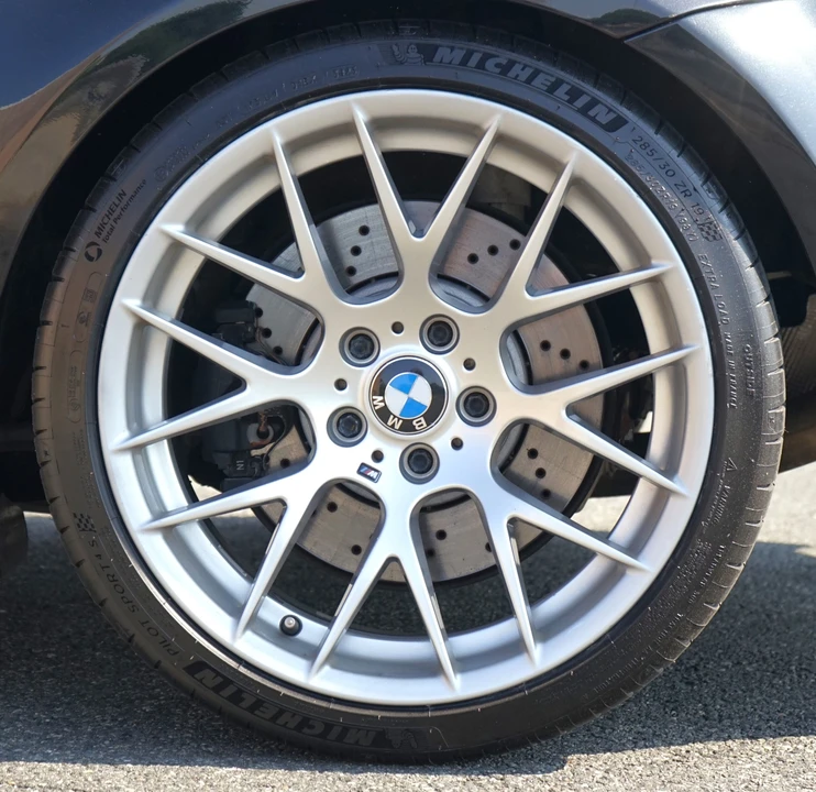 2011 BMW 1M - Image 21 of 30