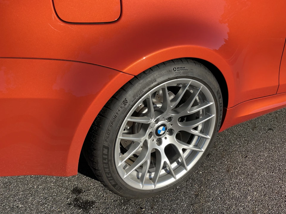 2011 BMW 1M - Image 10 of 31