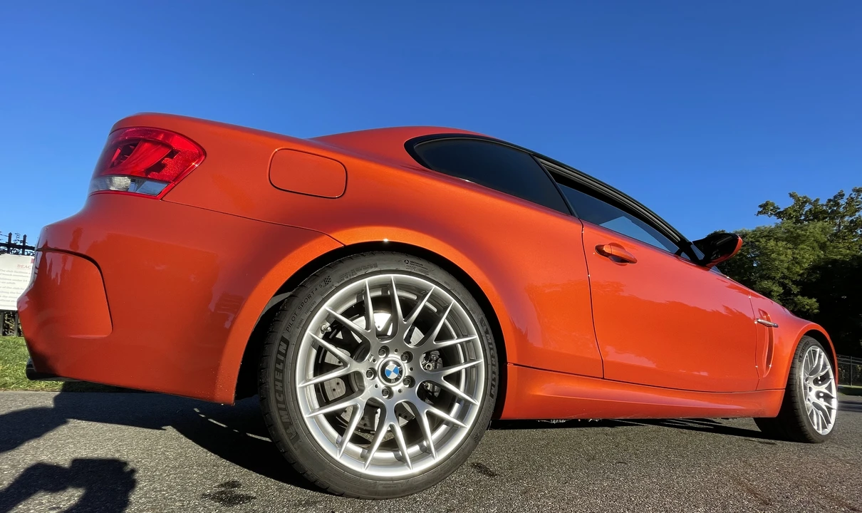 2011 BMW 1M - Image 14 of 31