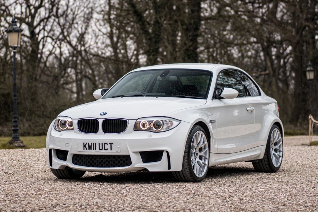 2011 BMW 1M - Image 2 of 31