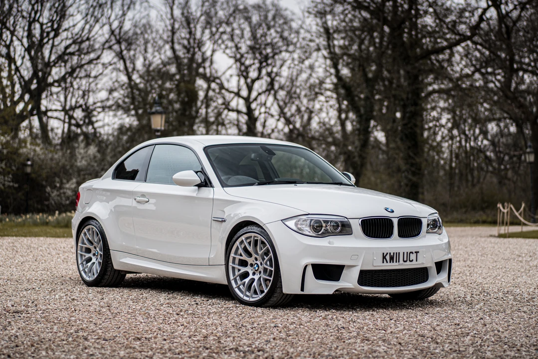2011 BMW 1M - Image 10 of 31