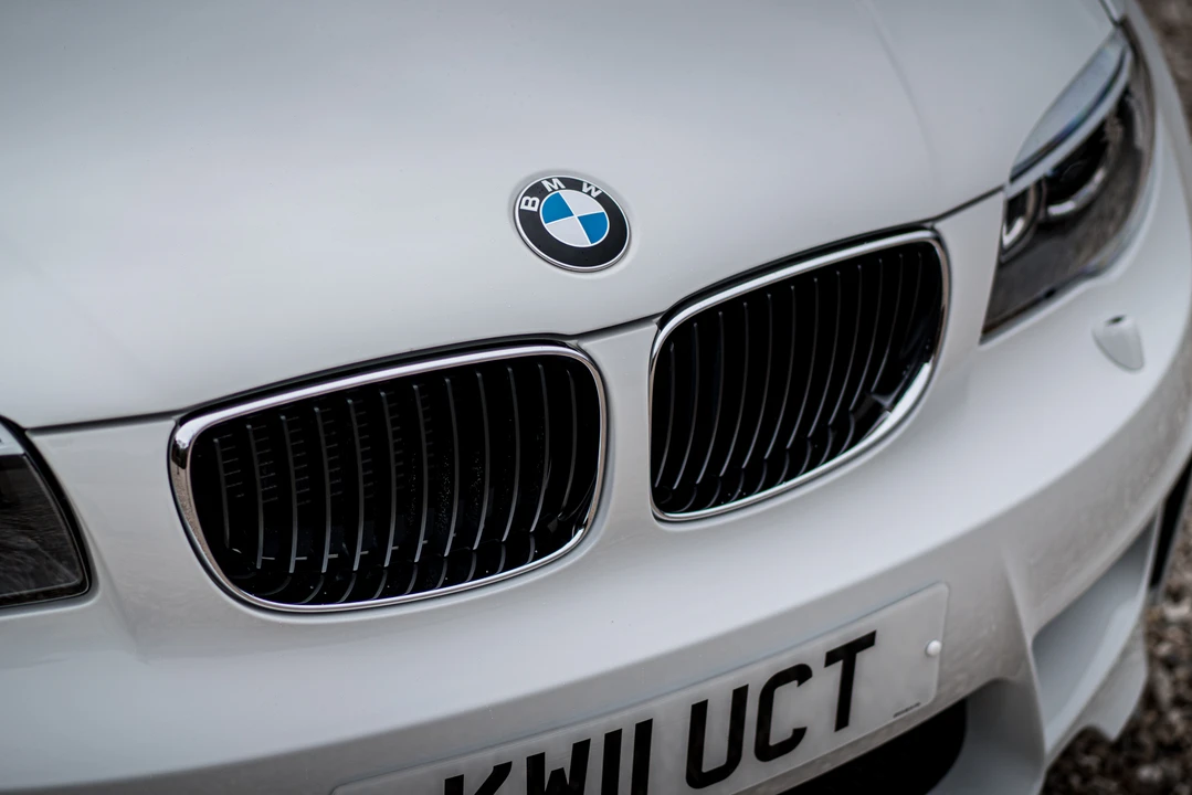 2011 BMW 1M - Image 29 of 31