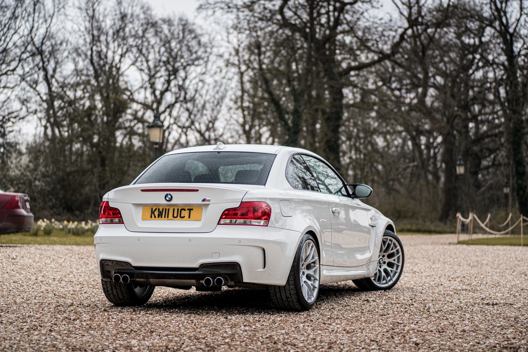 2011 BMW 1M - Image 8 of 31