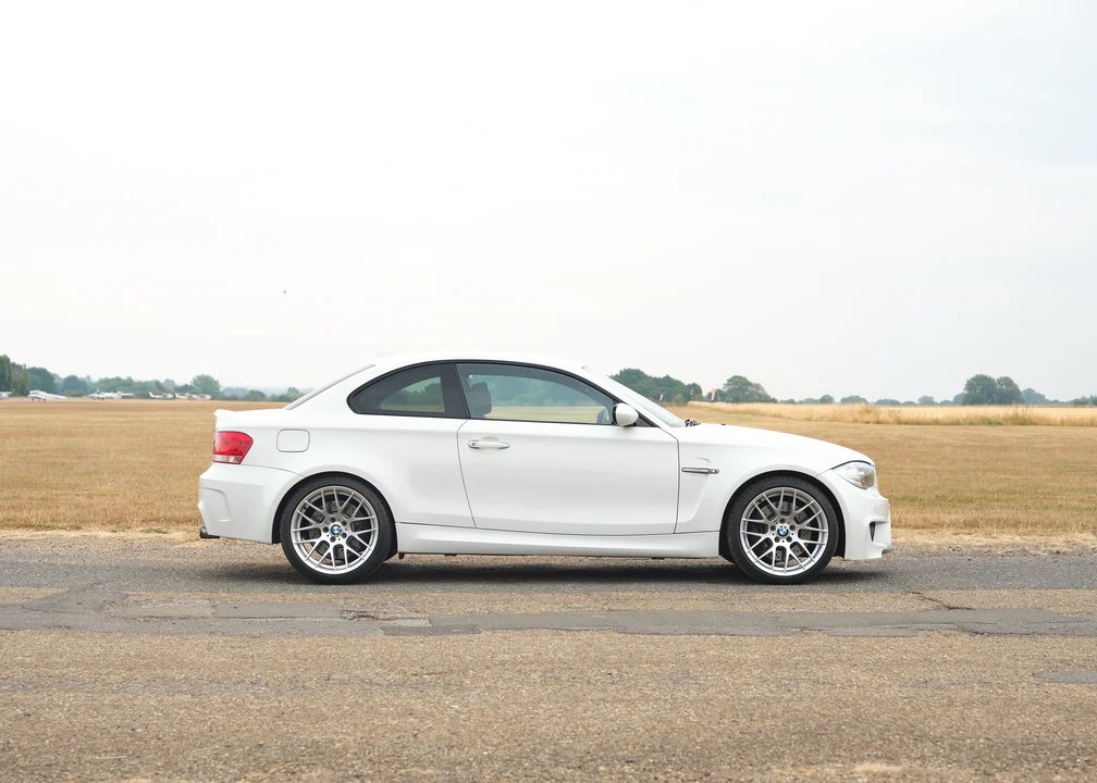 2011 BMW 1M - Image 5 of 31