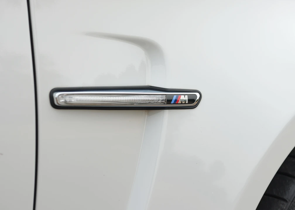 2011 BMW 1M - Image 18 of 31