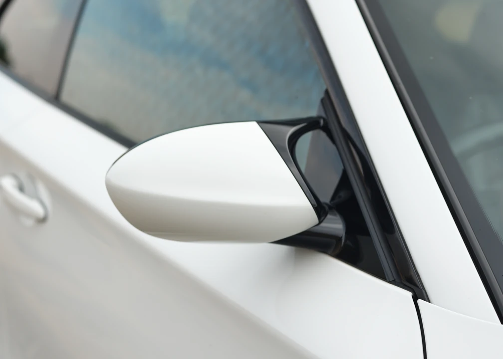 2011 BMW 1M - Image 19 of 31