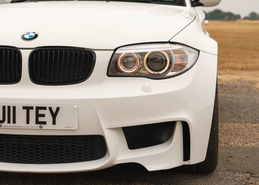 2011 BMW 1M - Image 24 of 31