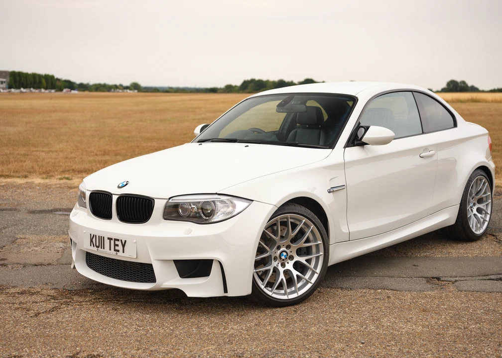 2011 BMW 1M - Image 28 of 31