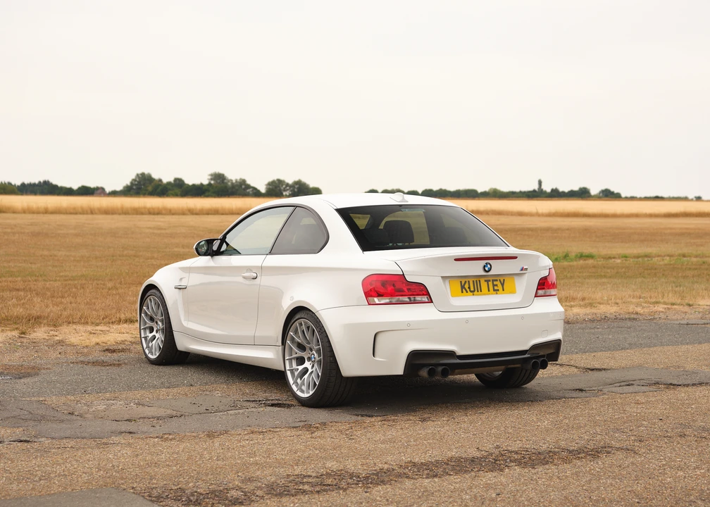 2011 BMW 1M - Image 8 of 31