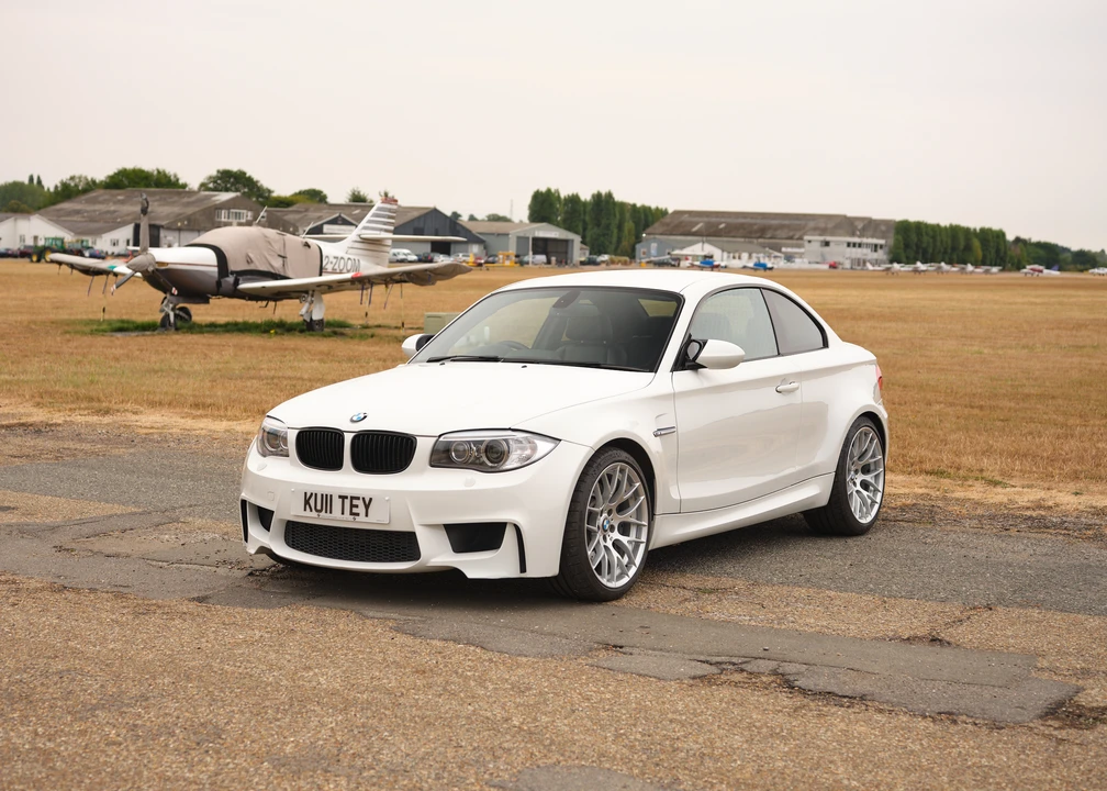 2011 BMW 1M - Image 17 of 31
