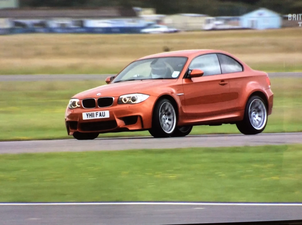 2011 BMW 1M - Image 27 of 31